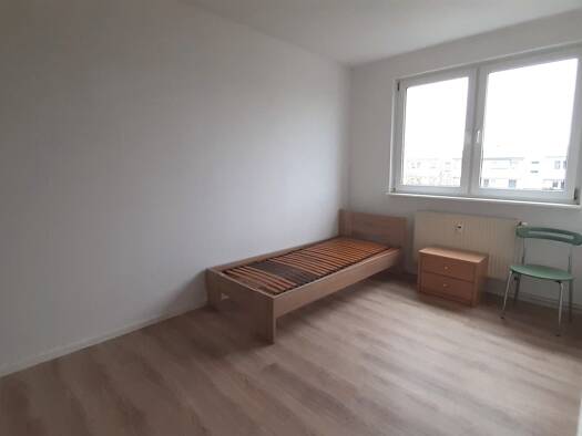 WG-Zimmer zur Miete 329 € 12 m² 4. Geschoss frei ab sofort Weißdornstraße 30 Grünau-Ost West 04209