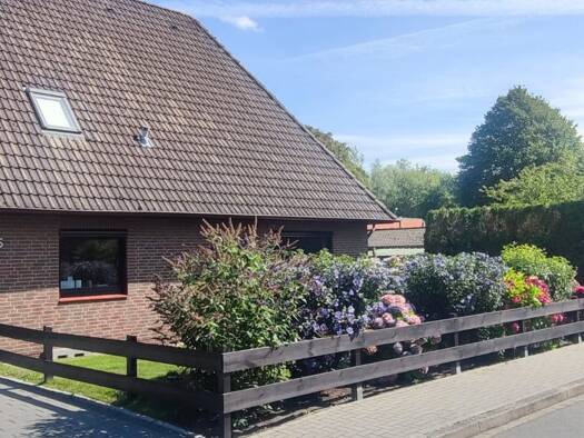 Einfamilienhaus zum Kauf 448.000 € 5 Zimmer 130 m² 616 m² Grundstück frei ab sofort Südergeest 5 Tating 25881