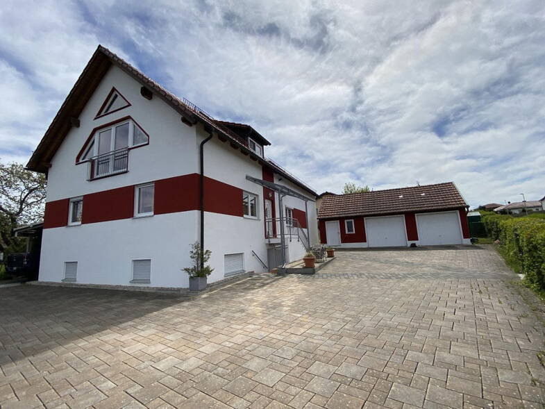 Mehrfamilienhaus zum Kauf provisionsfrei 660.000 € 8 Zimmer 200 m² 1.015 m² Grundstück Thalmassing Thalmassing 93107