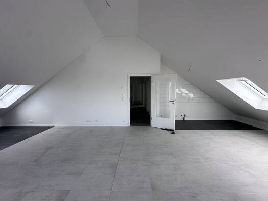 Wohnung zur Miete 1.247 € 4 Zimmer 86 m² Geschoss 3/4 frei ab sofort Widdig Bornheim 53332