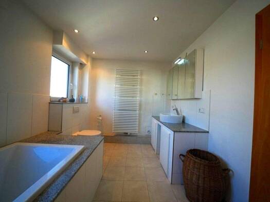 Mehrfamilienhaus zum Kauf 780.000 € 7,5 Zimmer 166 m² 259 m² Grundstück Schmiden Fellbach 70736