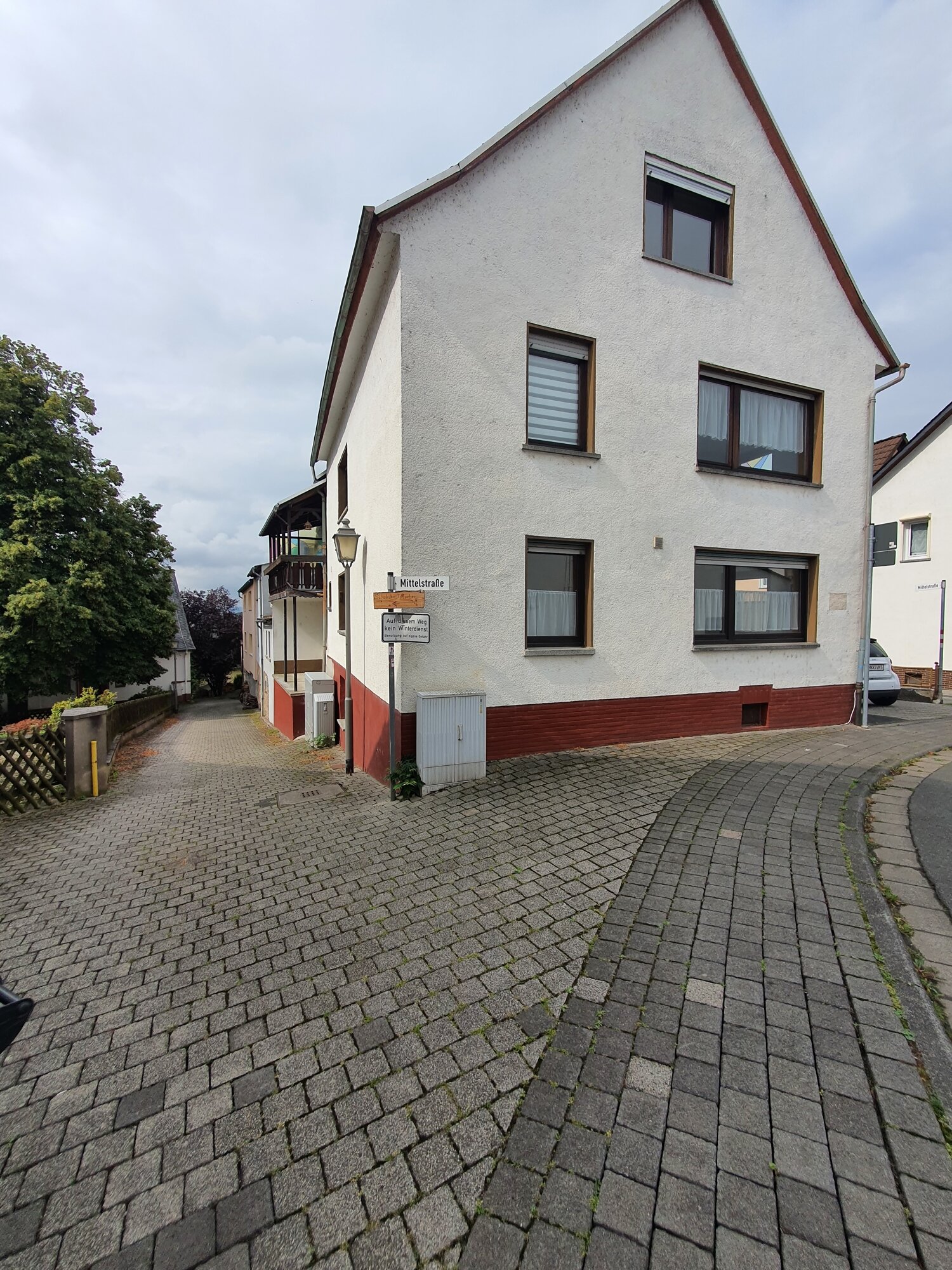 Einfamilienhaus zum Kauf 380.000 € 6 Zimmer 200 m²<br/>Wohnfläche 200 m²<br/>Grundstück Schadeck Runkel 65594