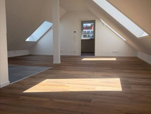 Wohnung zur Miete 950 € 2 Zimmer 70 m² Geschoss 4/4 frei ab sofort Stadtgrabenstraße 30 Böblingen Böblingen 71032