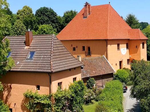 Schloss zum Kauf 11 Zimmer 545 m² 7.800 m² Grundstück Peterskirchen Dietersburg 84378