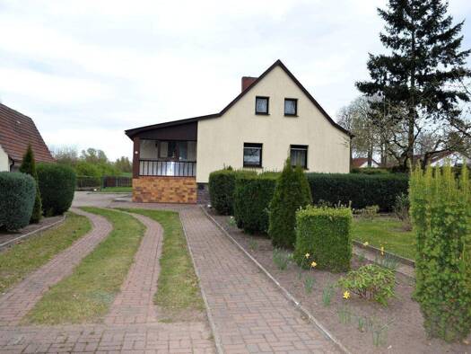 Haus zum Kauf 195.000 € 4 Zimmer 120 m² 3.158 m² Grundstück frei ab sofort Seestraße 6 Kuchelmiß 18292