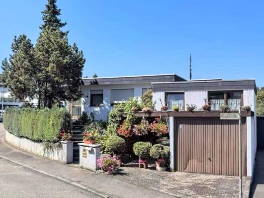 Einfamilienhaus zum Kauf 650.000 € 8 Zimmer 218,8 m² 558 m² Grundstück Sersheim 74372