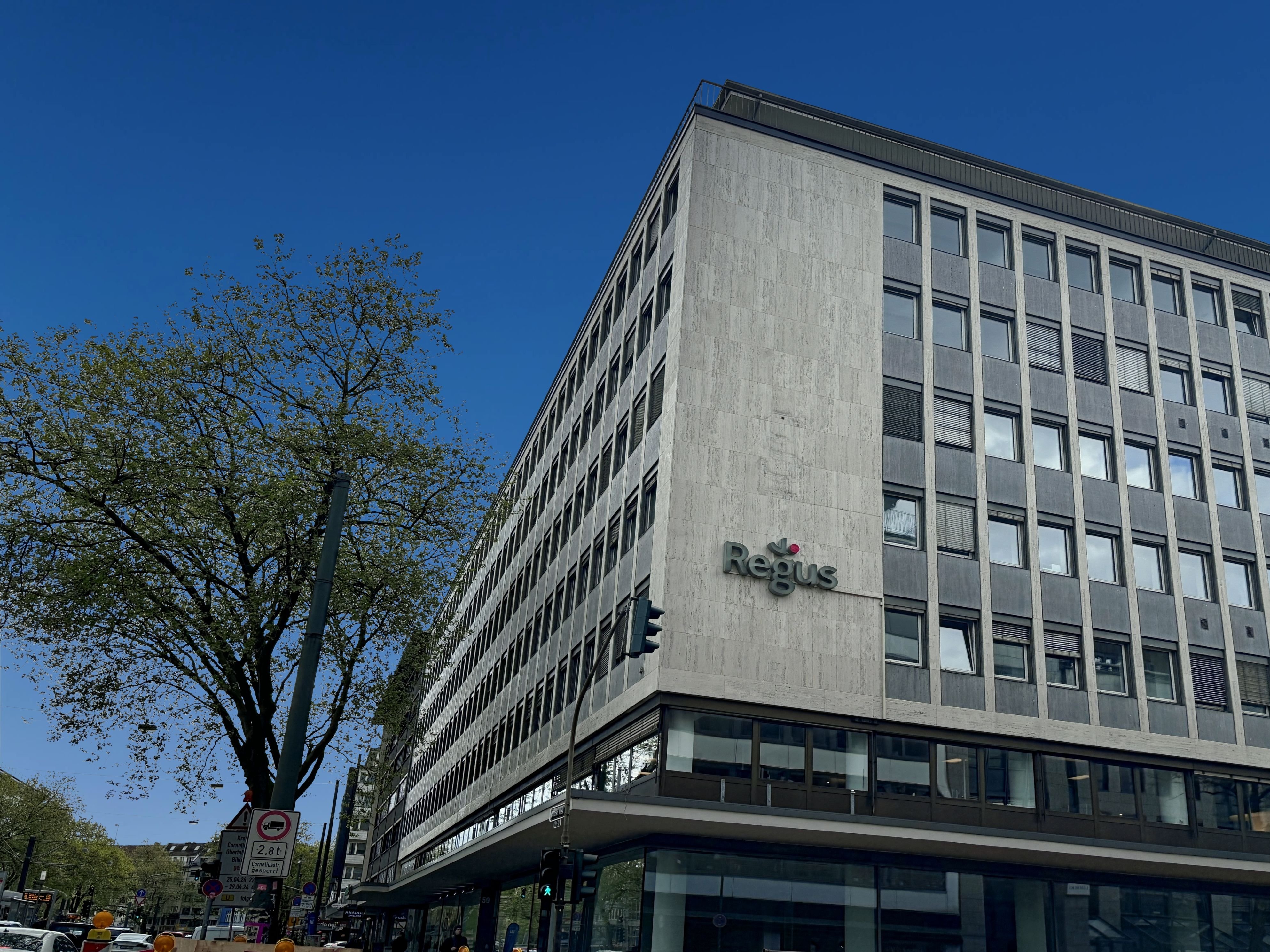 Bürofläche zur Miete provisionsfrei 50 m²<br/>Bürofläche von 8 m² bis 50 m²<br/>Teilbarkeit Berliner Allee 59 Stadtmitte Düsseldorf 40212