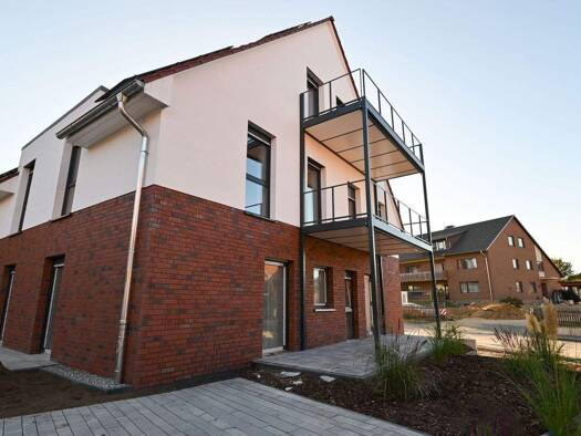 Wohnung zum Kauf provisionsfrei 318.900 € 2 Zimmer 67 m² 2 Geschosse frei ab 01.11.2026 Bährenkampstraße 5 Wennigsen Wennigsen (Deister) 30974