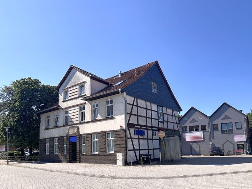 Mehrfamilienhaus zum Kauf 530.000 € 10 Zimmer 189 m²<br/>Wohnfläche 414 m²<br/>Grundstück Burgdorf - Mitte Burgdorf 31303