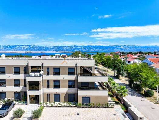 Wohnung zum Kauf 376.000 € 4 Zimmer 113 m² 1. Geschoss Nin