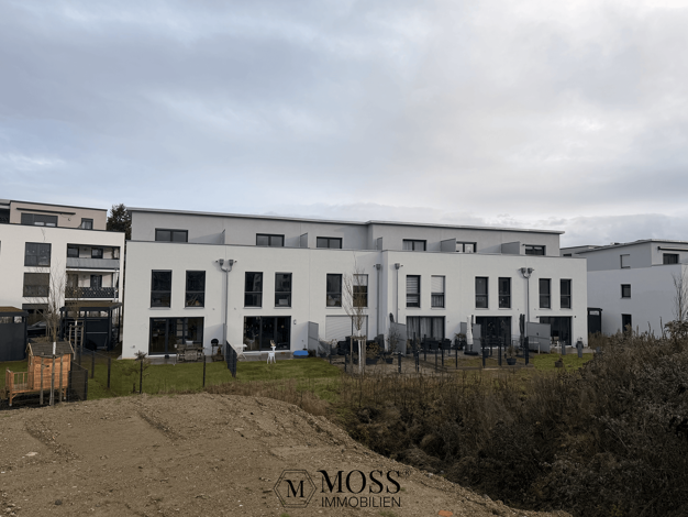 Reihenmittelhaus zur Miete - Erstbezug 2.245 € 4 Zimmer 123 m² 285 m² Grundstück Herten Rheinfelden (Baden) - Herten 79618