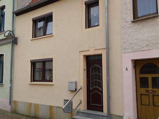 Reihenmittelhaus zum Kauf 49.000 € 4 Zimmer 80 m² 220 m² Grundstück frei ab sofort Querfurt Querfurt 06268