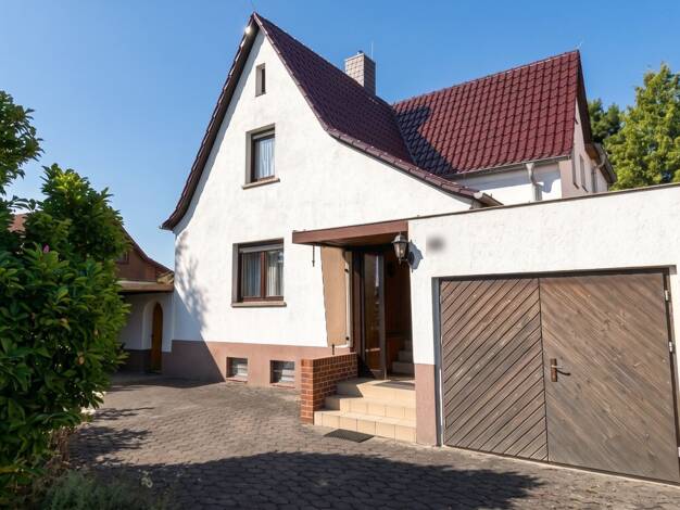 Einfamilienhaus zum Kauf 299.000 € 5,5 Zimmer 140 m² 527 m² Grundstück Liebertwolkwitz Leipzig 04288