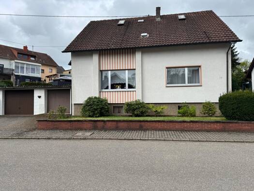 Einfamilienhaus zum Kauf 219.000 € 8 Zimmer 197 m² 492 m² Grundstück Diefflen Dillingen/Saar 66763