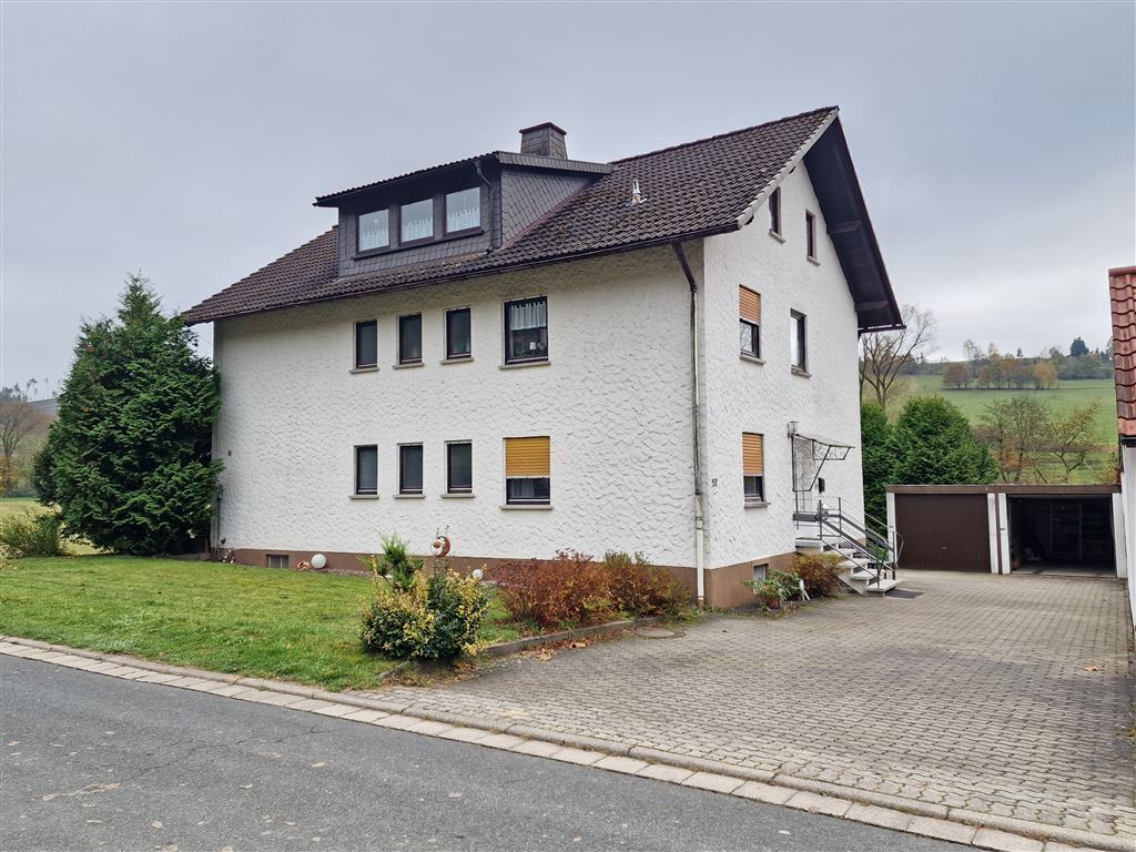 Mehrfamilienhaus zur Versteigerung als Kapitalanlage geeignet 149.000 € 11 Zimmer 220 m²<br/>Wohnfläche 655 m²<br/>Grundstück Neuses Kronach-Friesen 96317