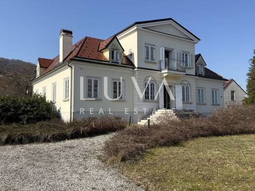 Haus zum Kauf 890.000 € 16 Zimmer 900 m² Samobor 0
