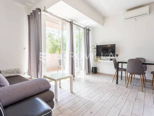 Wohnung zur Miete 750 € 2 Zimmer 57 m² Stobrec Znjan - Stobrec