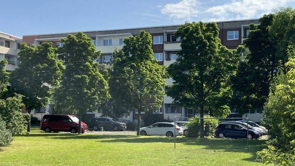 Wohnung zur Miete 370 € 4 Zimmer 66 m² 1. Geschoss Daniel-Defoe-Straße 7 Westliche Neustadt Halle (Saale) 06126