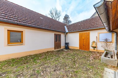 Einfamilienhaus zum Kauf 105.000 € 2,5 Zimmer 70 m² 597 m² Grundstück Karlstein an der Thaya 3822