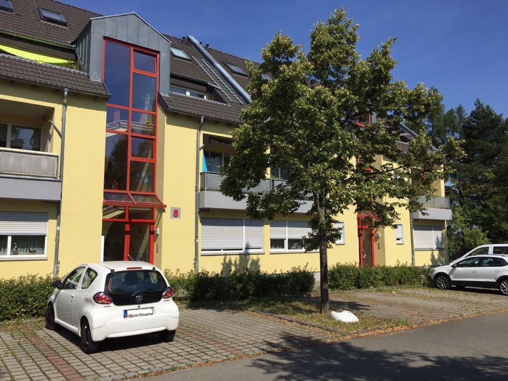 Studio zur Miete 175 € 1 Zimmer 25 m²<br/>Wohnfläche EG<br/>Geschoss ab sofort<br/>Verfügbarkeit Martin-Götze-Str. 5 Lichtenstein Lichtenstein 09350