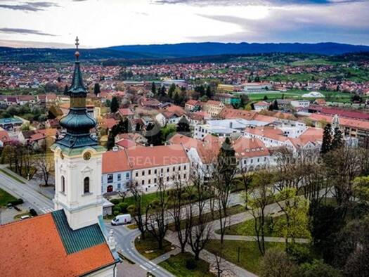 Haus zum Kauf 210.000 € 8 Zimmer 400 m² Nova Gradiška