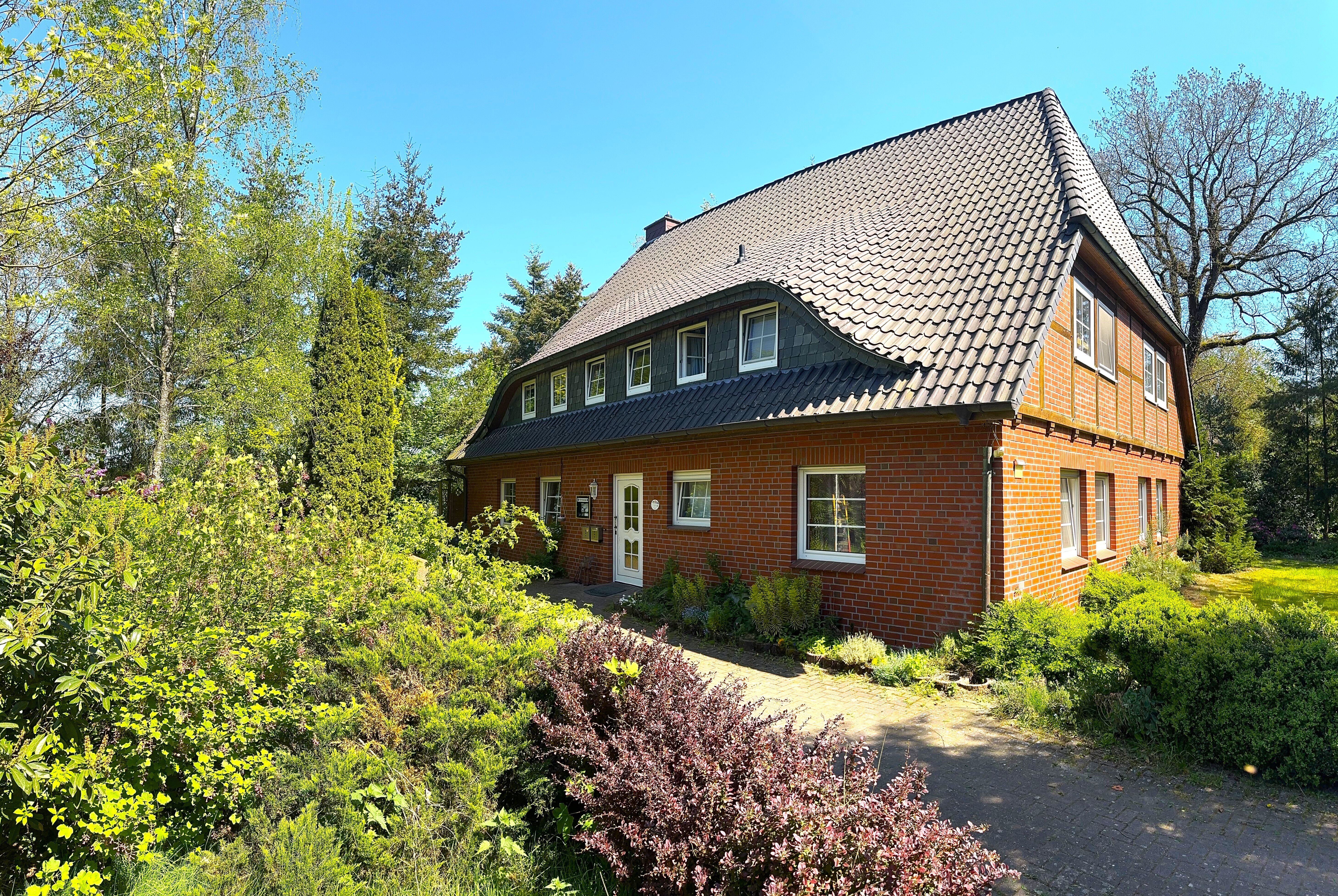 Haus zum Kauf 380.000 € 8 Zimmer 184 m²<br/>Wohnfläche 893 m²<br/>Grundstück Wintermoor an der Chaussee Schneverdingen 29640