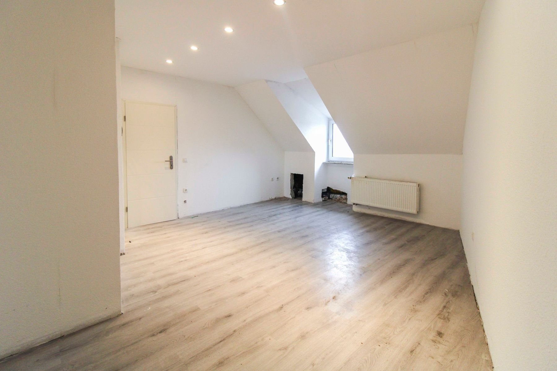 Wohnung zum Kauf 49.000 € 1 Zimmer 32,5 m²<br/>Wohnfläche 3.<br/>Geschoss Hattingen - Mitte Hattingen 45525