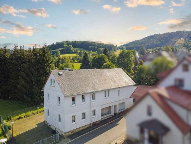 Mehrfamilienhaus zum Kauf 55.000 € 8 Zimmer 250 m² 1.126 m² Grundstück Brotterode 98596