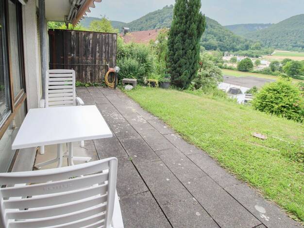 Wohnung zum Kauf 135.000 € 2 Zimmer 52,8 m² 2. Geschoss Bad Urach 72574