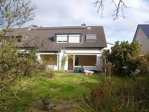 Doppelhaushälfte zum Kauf 398.000 € 5 Zimmer 128 m² 406 m² Grundstück frei ab sofort Alt-Langenhagen Langenhagen 30853