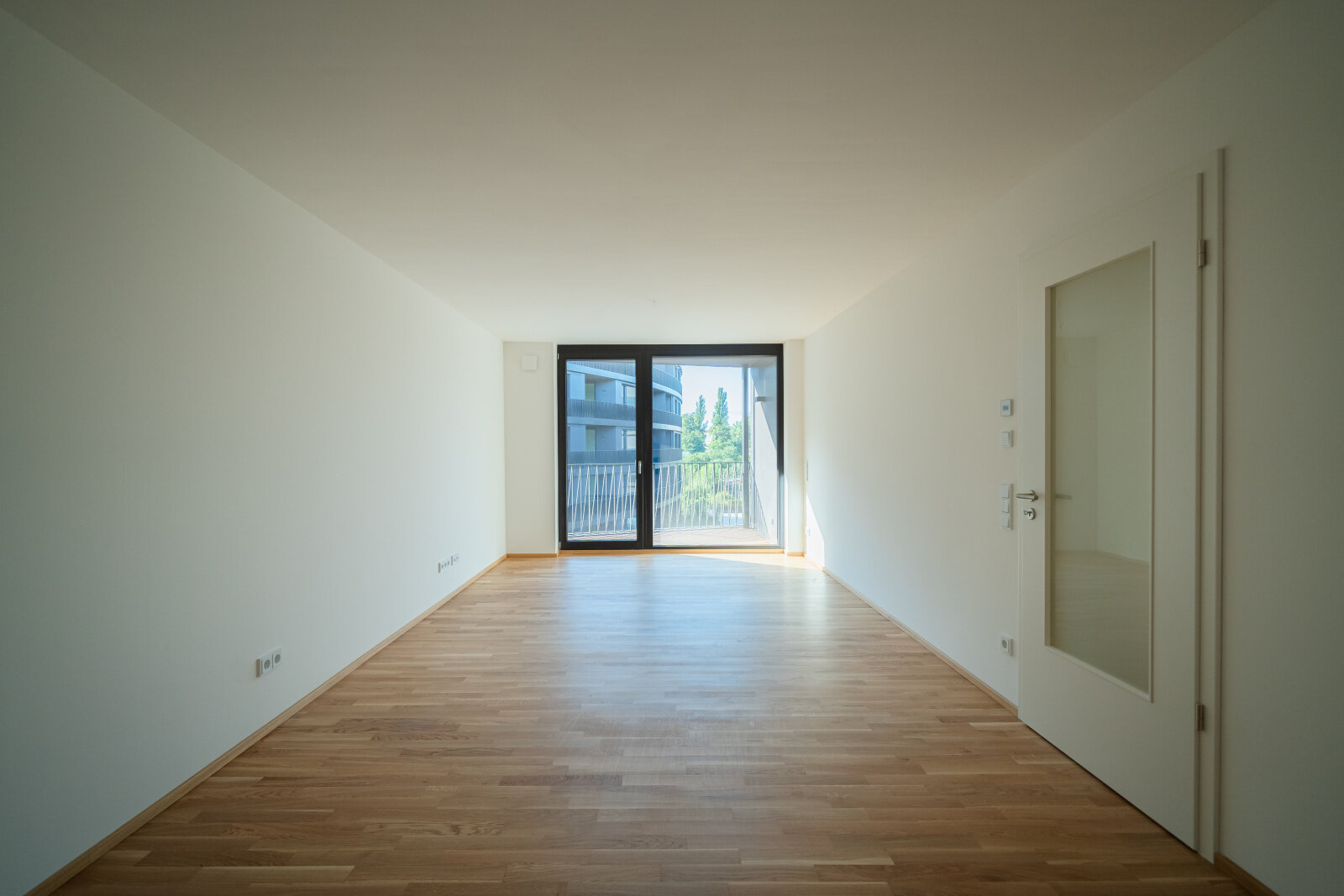 Wohnung zum Kauf provisionsfrei 466.900 € 3 Zimmer 89 m²<br/>Wohnfläche 1.<br/>Geschoss ab sofort<br/>Verfügbarkeit Leipziger Vorstadt (Eisenbahnstr.) Dresden 01127