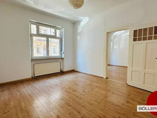Wohnung zum Kauf 227.000 € 3 Zimmer 74 m² 4 Geschosse frei ab sofort Innenstadt Fürth 90762