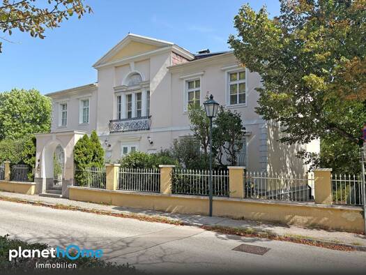 Villa zum Kauf 1.380.000 € 7 Zimmer 331 m² 958 m² Grundstück Baden 2500