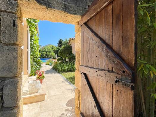 Einfamilienhaus zum Kauf 640.000 € 205 m² 3.199 m² Grundstück UZES 30700