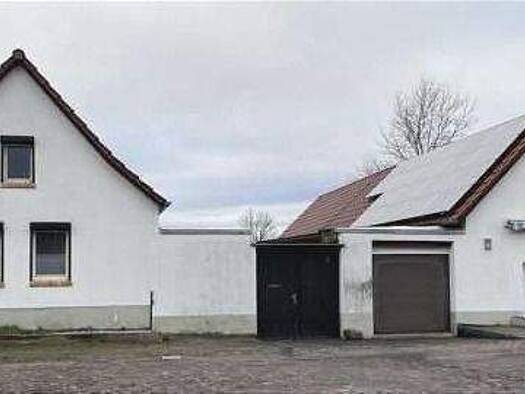 Einfamilienhaus zum Kauf 85.000 € 4 Zimmer 110 m² 1.169 m² Grundstück frei ab sofort Röblingen am See Seegebiet Mansfelder Land 06317
