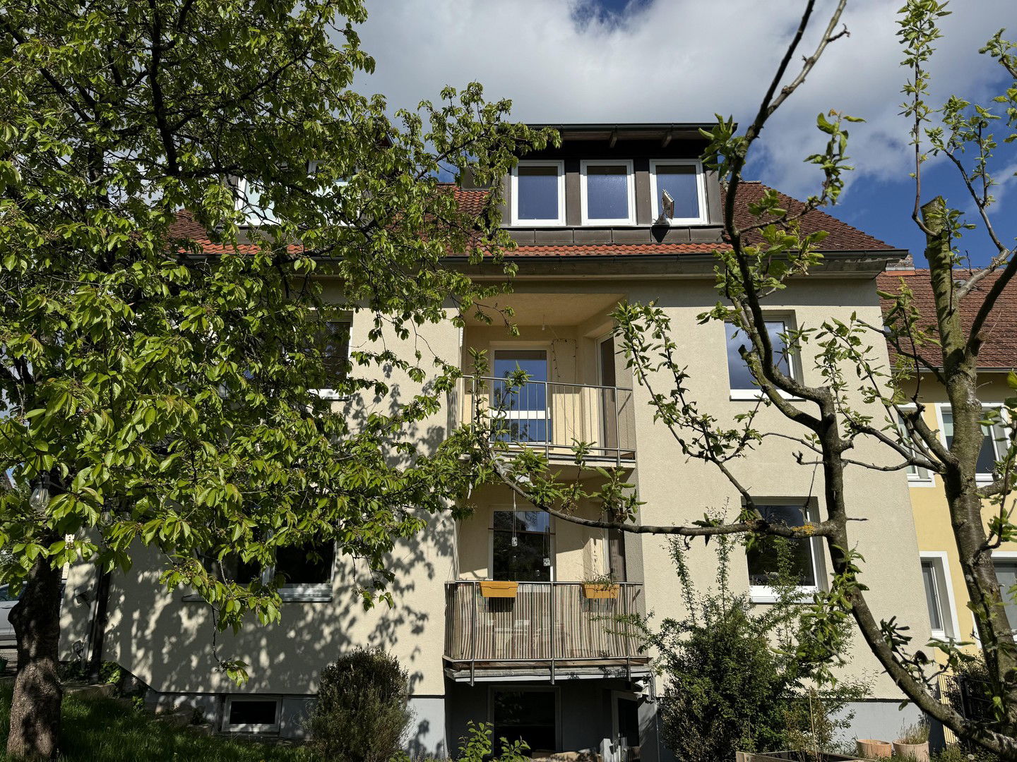 Mehrfamilienhaus zum Kauf provisionsfrei 980.000 € 9 Zimmer 240 m²<br/>Wohnfläche 628 m²<br/>Grundstück Furtwänglerstrasse 23A Grüner Baum / Festspielhügel Bayreuth 95445