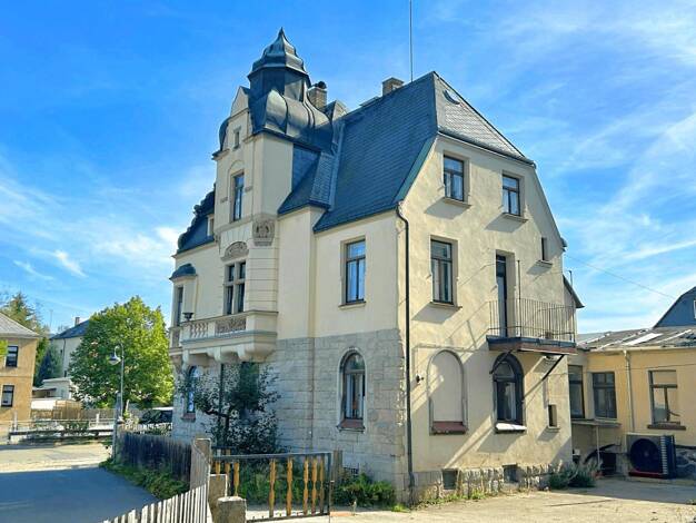 Villa zum Kauf 239.000 € 10 Zimmer 258 m² 1.679 m² Grundstück Ellefeld 08236
