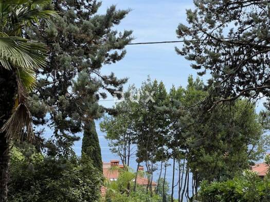 Haus zum Kauf 900.000 € 7 Zimmer 234 m² Lovran