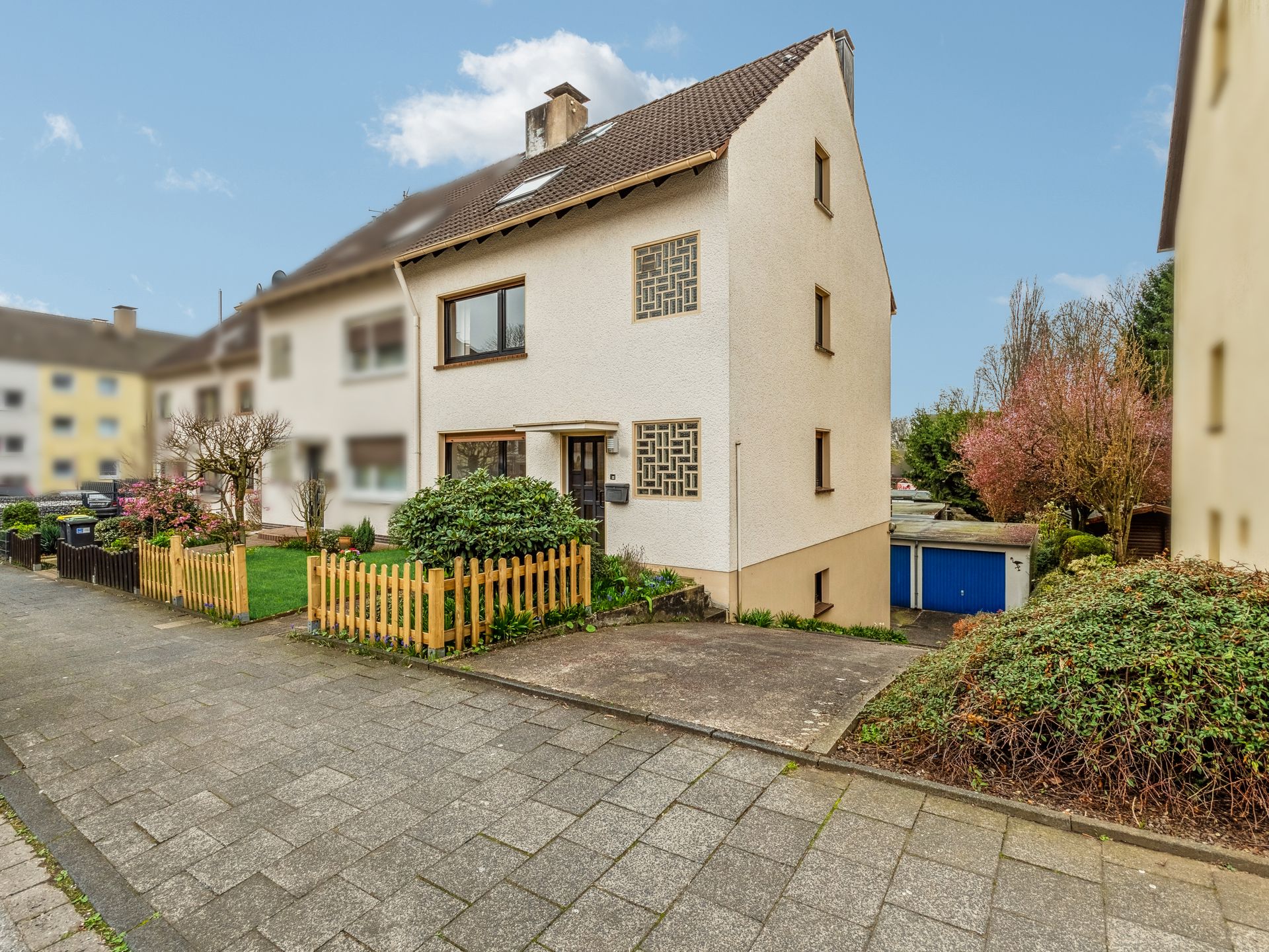 Einfamilienhaus zum Kauf 349.000 € 7 Zimmer 133 m²<br/>Wohnfläche 244 m²<br/>Grundstück Altstadt II - Südost Mülheim an der Ruhr 45473