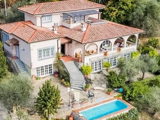 Haus zum Kauf 1.030.000 € 390 m² 3.700 m² Grundstück Massarosa 55040