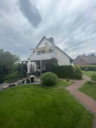 Haus zum Kauf 565.000 € 6 Zimmer 139 m² 1.287 m² Grundstück frei ab 01.01.2026 Trittau 22946
