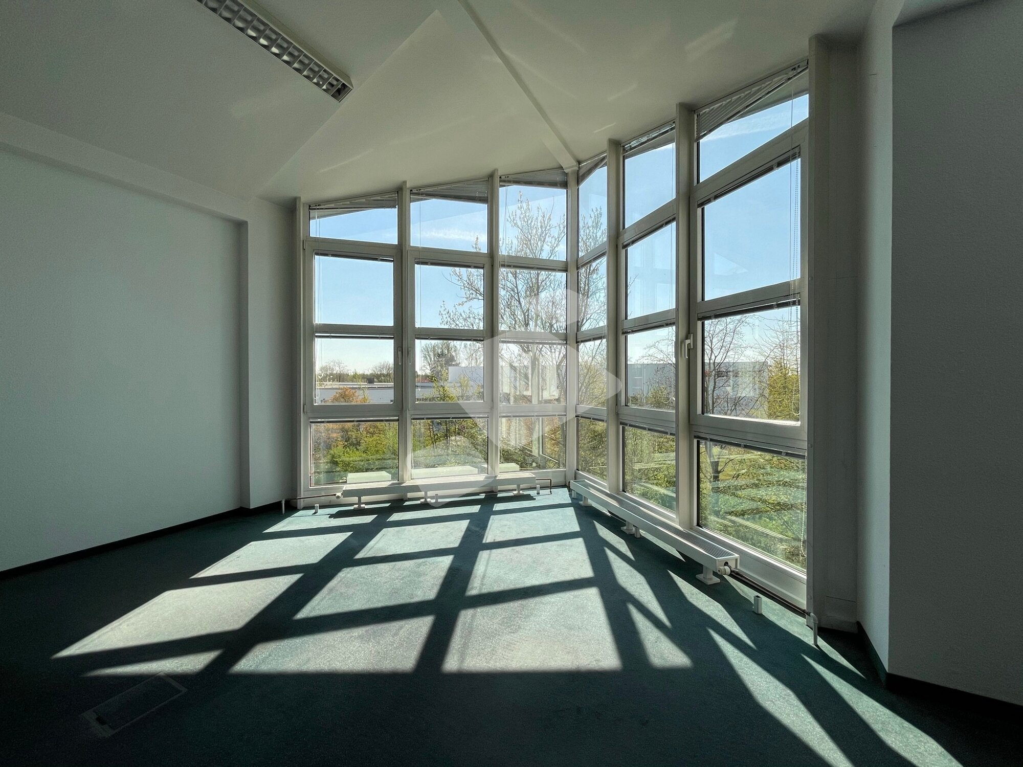 Bürofläche zur Miete provisionsfrei 374 m²<br/>Bürofläche ab 187 m²<br/>Teilbarkeit Osterath Meerbusch 40670