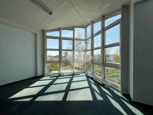 Bürofläche zur Miete provisionsfrei 374 m² Bürofläche teilbar ab 187 m² Osterath Meerbusch 40670