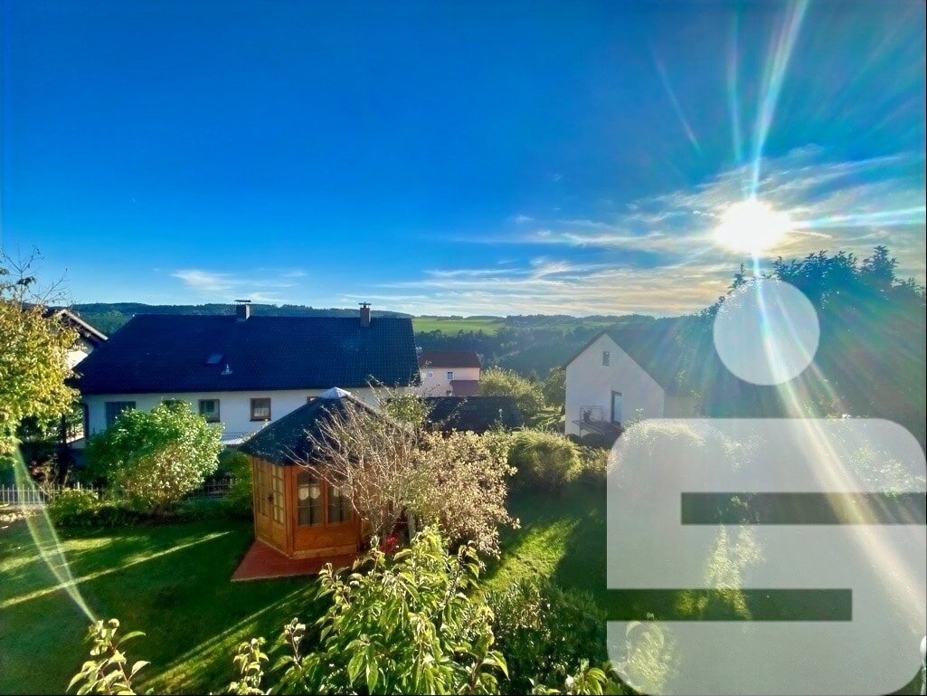 Reihenmittelhaus zum Kauf 195.000 € 4 Zimmer 148 m²<br/>Wohnfläche 328 m²<br/>Grundstück ab sofort<br/>Verfügbarkeit Aicha Aicha 94529