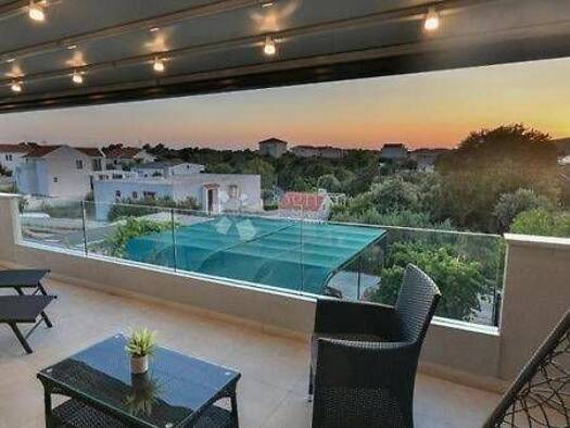 Haus zum Kauf 490.000 € 4 Zimmer 360 m² Kanica, Rogoznica Rogoznica