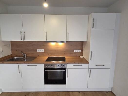 Wohnung zur Miete 666 € 2 Zimmer 1. Geschoss frei ab sofort Van-der-Nüll-Gasse Wien 1100