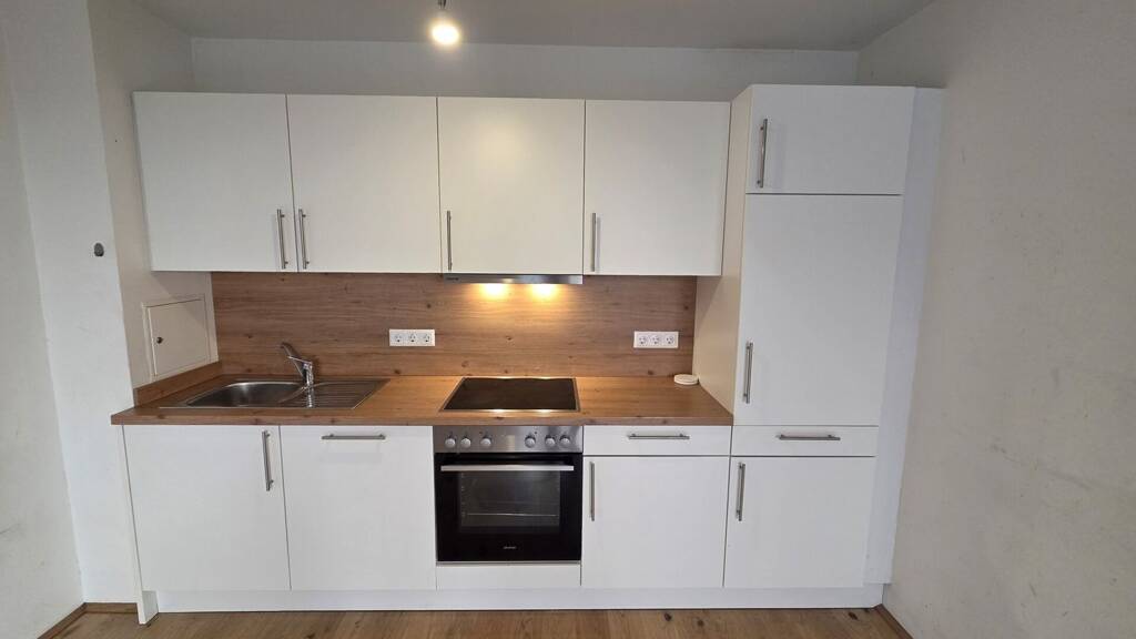 Wohnung zur Miete 666 € 2 Zimmer 1. Geschoss frei ab sofort Van-der-Nüll-Gasse Wien 1100