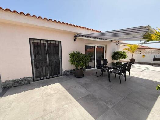 Chalet zur Miete 2.500 € 3 Zimmer 326 m² Adeje 38678