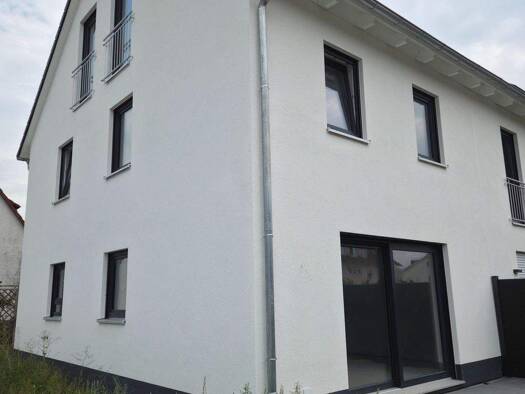 Reihenendhaus zum Kauf provisionsfrei 560.000 € 6 Zimmer 149 m² 266 m² Grundstück frei ab sofort Steingasse 14 Langensendelbach Langensendelbach 91094