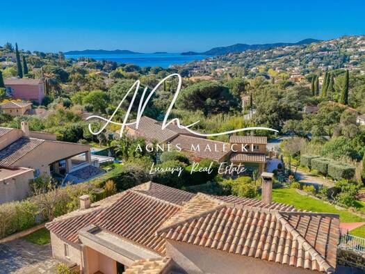 Haus zum Kauf 1.890.000 € 172 m² 1.023 m² Grundstück La Plage du Lavandou Le Lavandou 83980